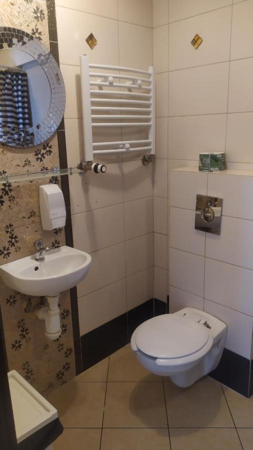 Pokoje Goscinne Z Lazienkami Przy Wroclawiu, Darmowy Parking Dlugoleka  Экстерьер фото